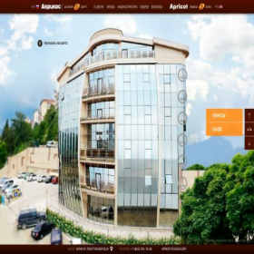 Скриншот главной страницы сайта apricot-sochi.ru