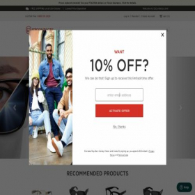 Скриншот главной страницы сайта ezcontacts.com