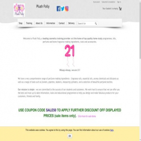 Скриншот главной страницы сайта plushfolly.com